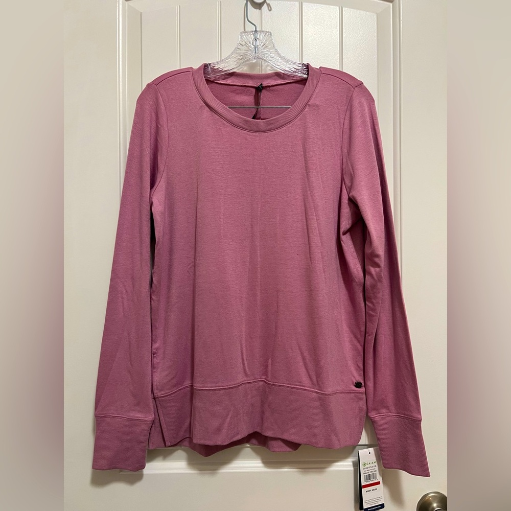 NWT Women’s Small Gaiam sweatshirt.